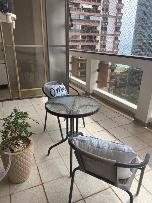 Beachfront Large Apartamento